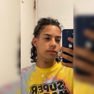 Meet your Posher, Moises